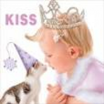 Большое фото товара - 097100 Магнит "Kiss" (акрил) (дети), (МирПоздр), 13-391794. Вариант №1
